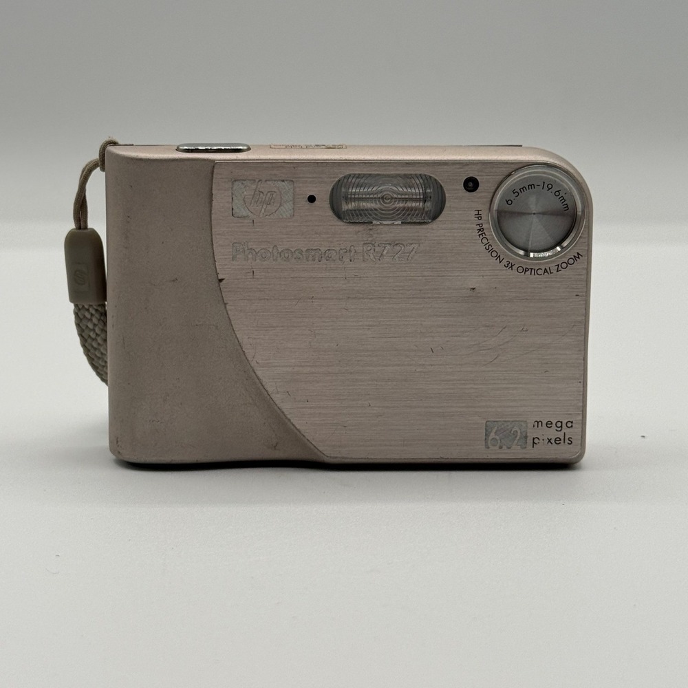 HP Photosmart‎ R727 Digital Camera 6.2MP 3x Optical Zoom Silver FCLSD-0603